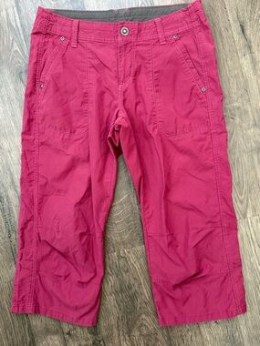 Kuhl Pink Red Embroidered Flower Accent Cropped Hiking Outdoors Pants Size 6